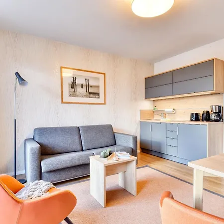 Goldammer 03 Im Wreecher Idyll Ruegen By Ruyastay *